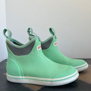 XTRATUF ankle deck / rain boot size 5 women’s